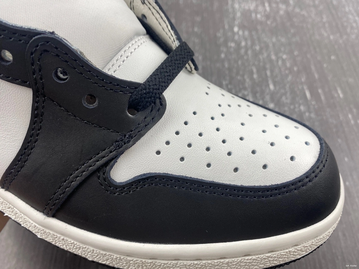 White Jordan High 85 (2023) 1 - Retro Black BQ4422-001 0424